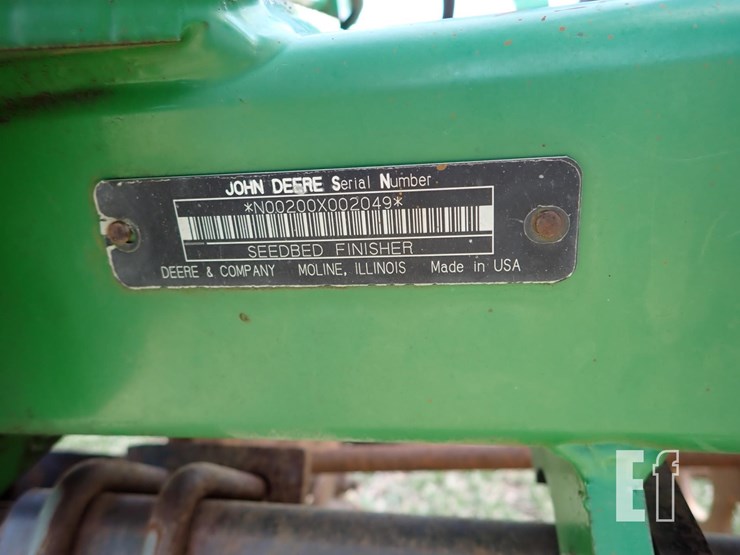 john-deere-200-image-12