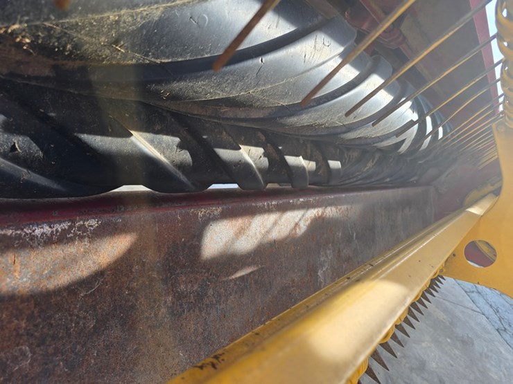 new-holland-1465-image-17