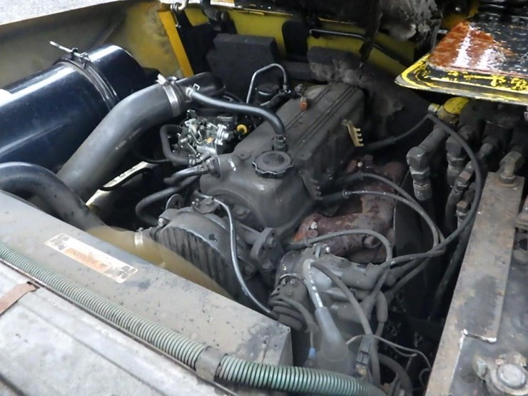 yale-gp050tgnuae084-forklift-image-9