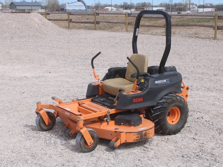 #1092-•-2010-scag-freedom-z-lawn-mower-image-37