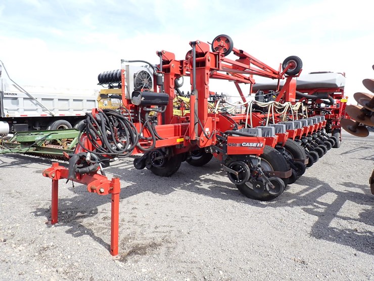 case-ih-1250-image-1