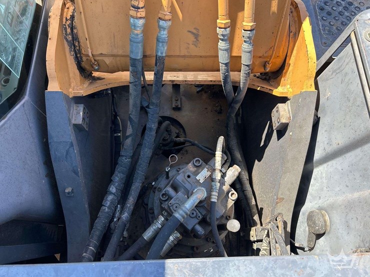 2008-case-cx240b-image-9