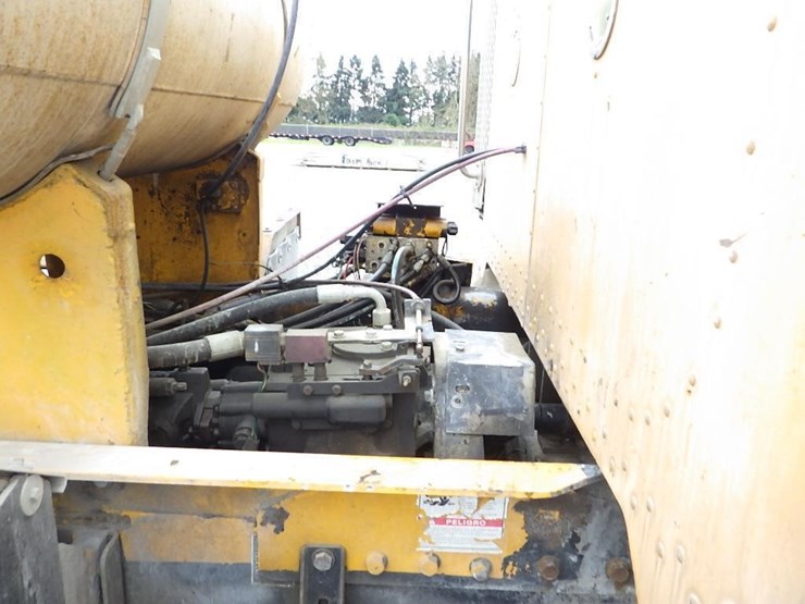 2007-peterbilt-357-image-25