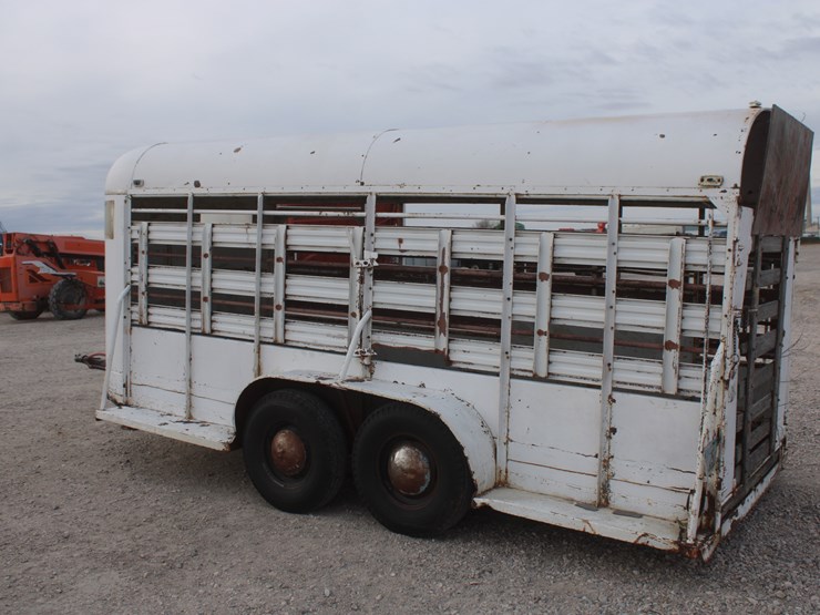 #3021-•-16ft-bumper-pull-livestock-trailer-image-10