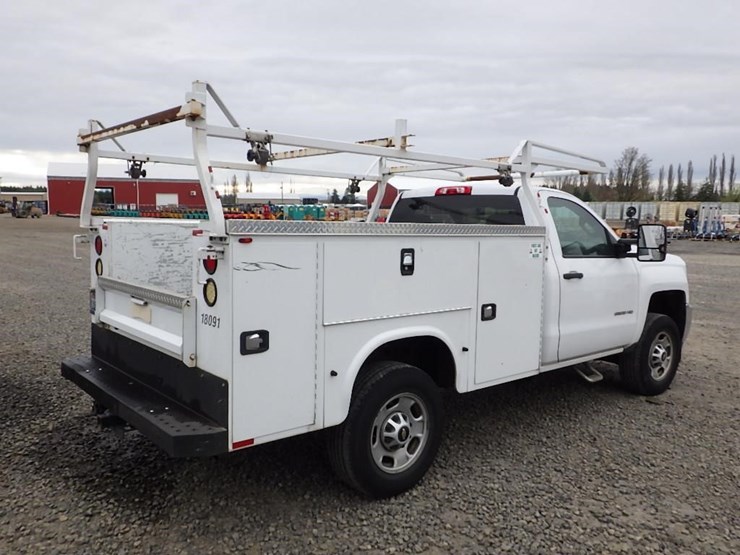 2017-chevrolet-2500-image-5