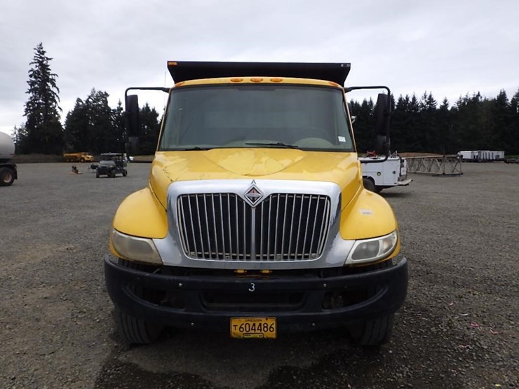 2011-international-durastar-4300-image-2