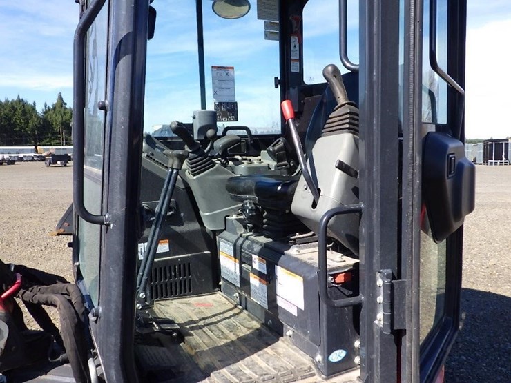 yanmar-vio35-6a-image-37