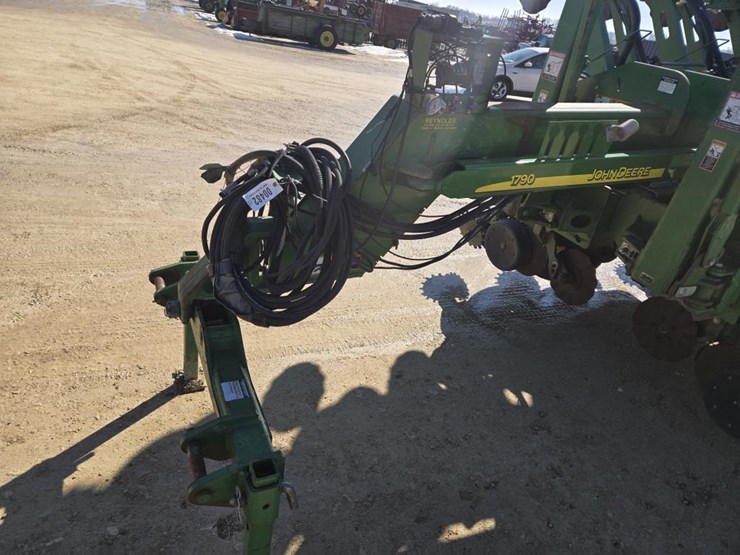 john-deere-1790-image-17