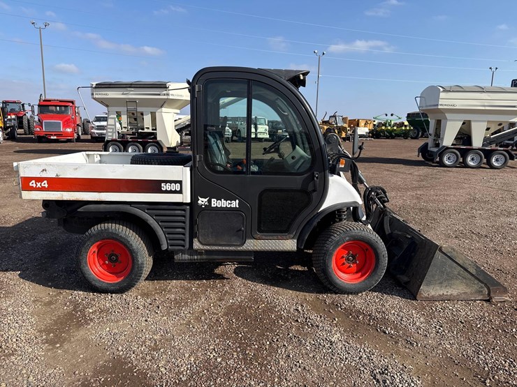 2007-bobcat-5600-toolcat-image-6