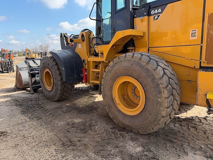 deere-644p-image-6