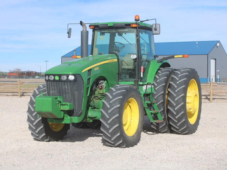 2009-john-deere-8330-image-13