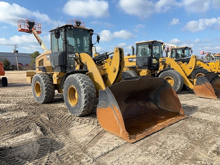2018-caterpillar-938m-image-2
