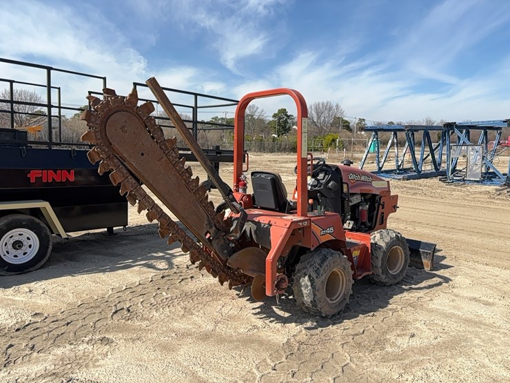 ditch-witch-rt45-image-3