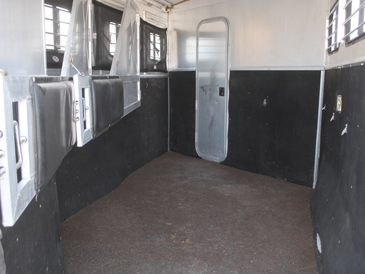 #3020-•-1995-soft-touch-horse-trailer-with-living-quarters-image-41