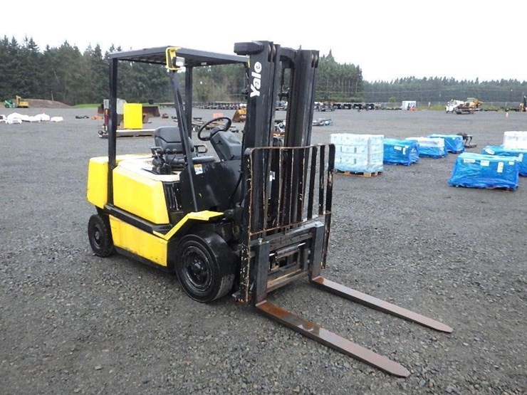 yale-gp050tgnuae084-forklift-image-3