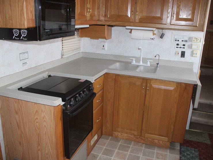 #3041-•-2002-king-of-the-road-royalite-34ft-camper-trailer-image-36