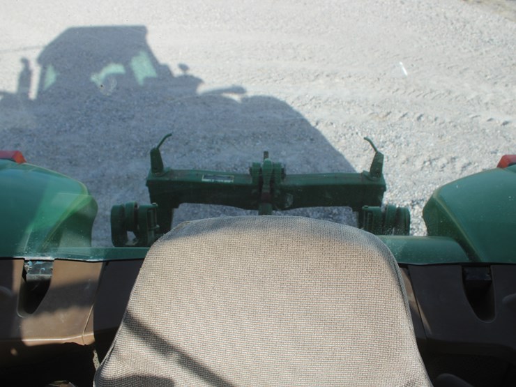 2009-john-deere-8330-image-90