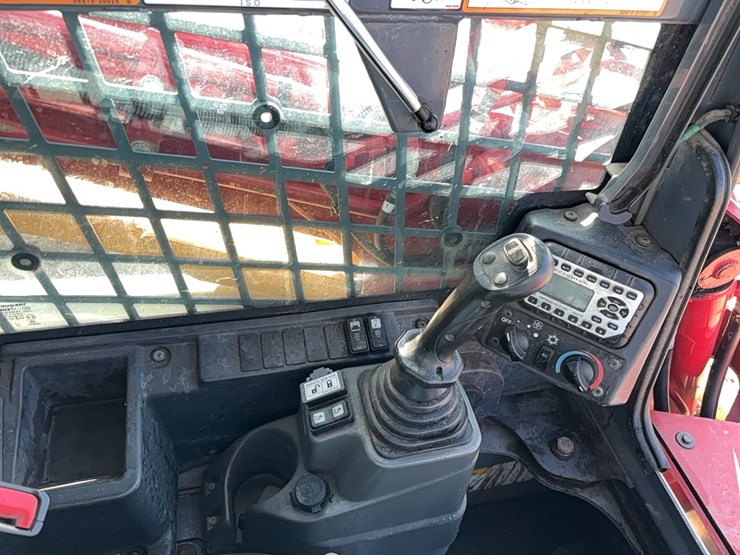 2021-takeuchi-tl8r2-image-14