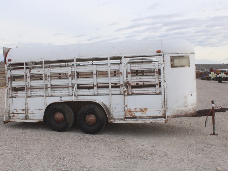 #3021-•-16ft-bumper-pull-livestock-trailer-image-5