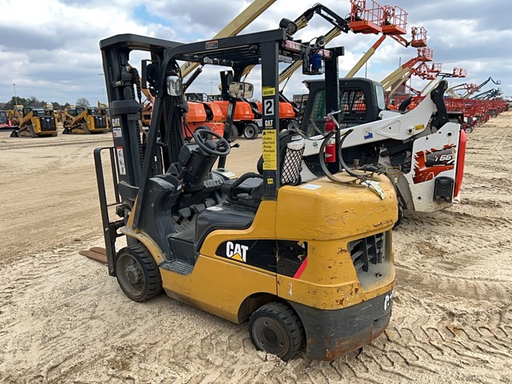 2021-caterpillar-2c6000-image-4