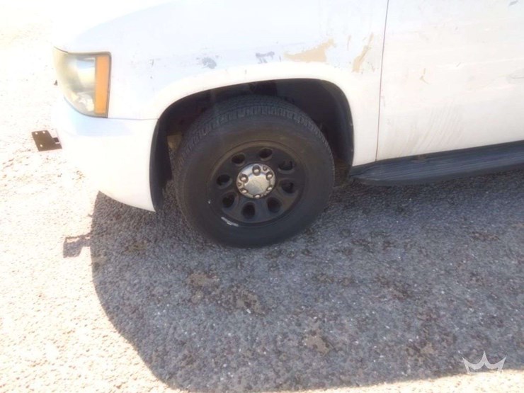 2014-chevrolet-tahoe-image-10