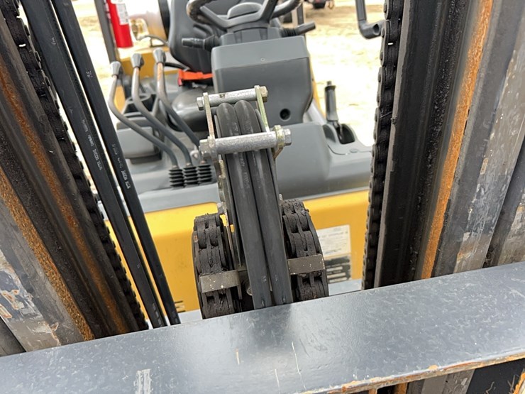 2021-caterpillar-2c6000-image-12