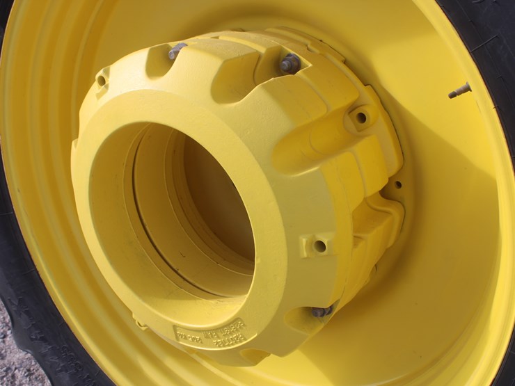 2009-john-deere-8330-image-28