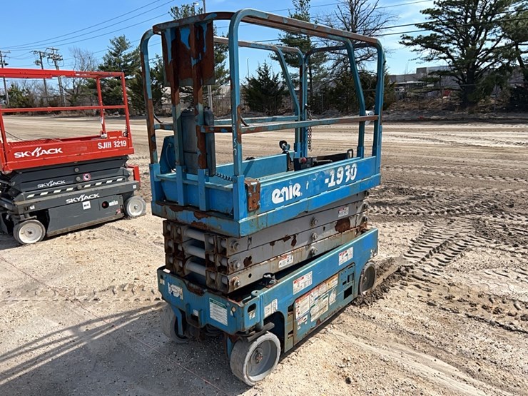 genie-gs1930-image-1