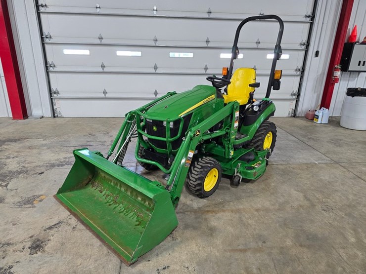 2014-john-deere-1025r-image-1