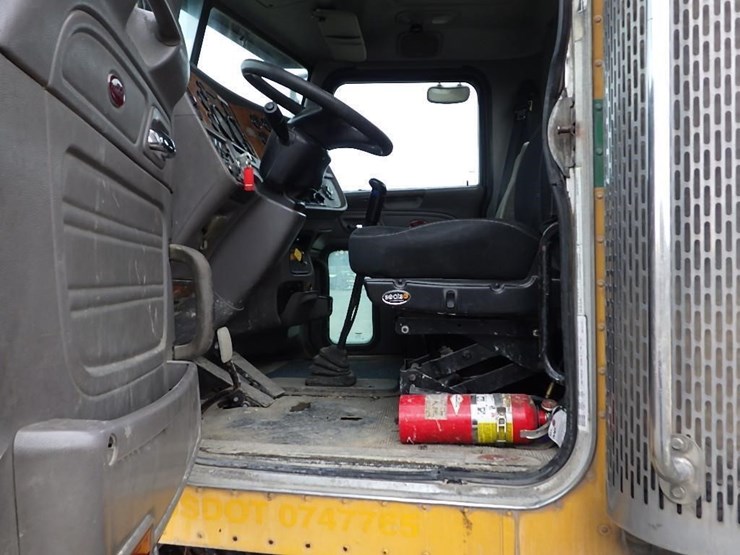 2007-peterbilt-357-image-55