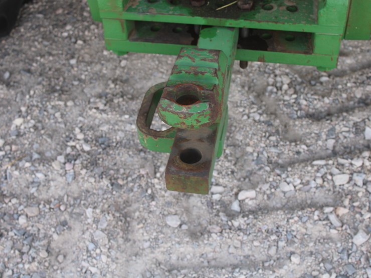 2009-john-deere-8330-image-40