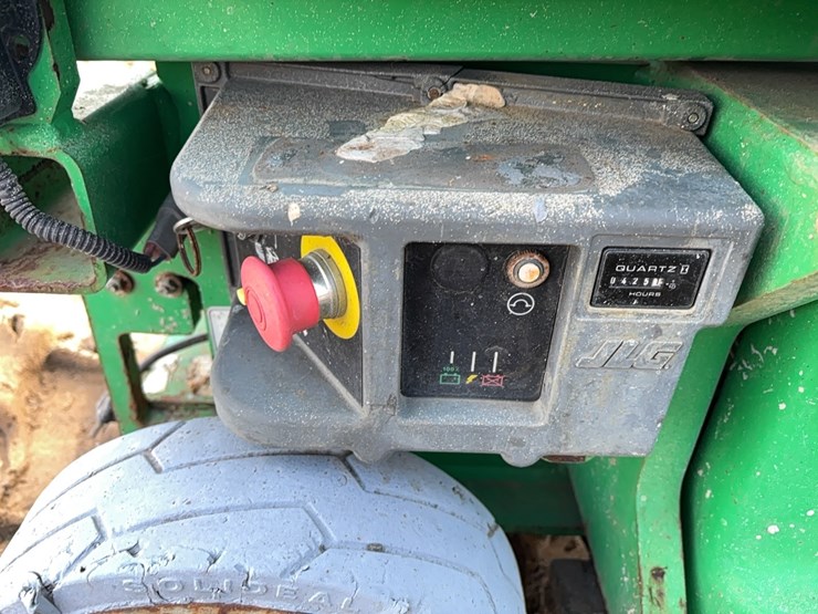 2002-jlg-1930es-image-7