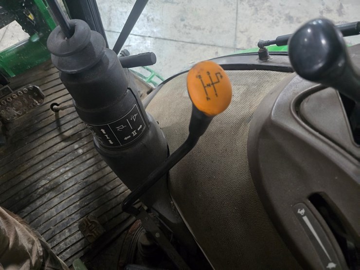 john-deere-5520-image-36