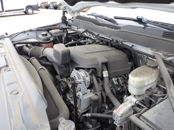 2017-chevrolet-2500-image-14