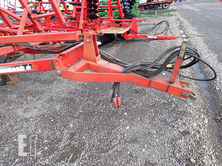 case-ih-4300-image-3