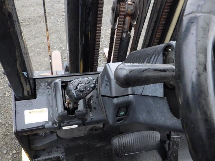 yale-gp050tgnuae084-forklift-image-20