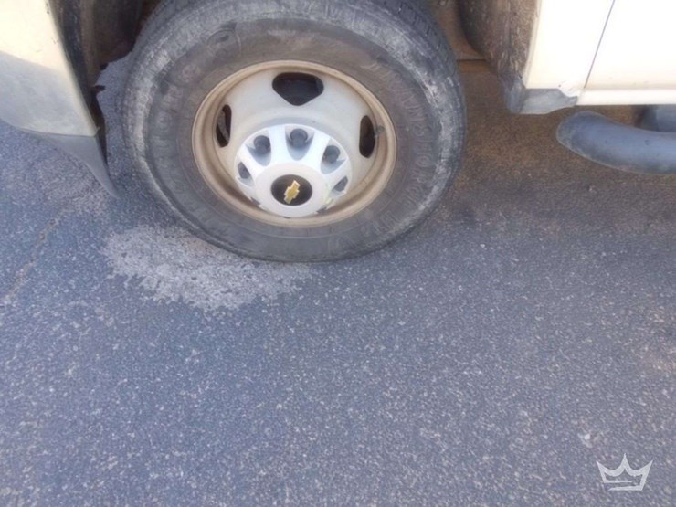 2016-chevrolet-silverado-3500-image-10