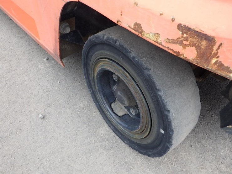 toyota-8fd35u-image-15