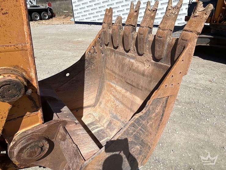 2008-case-cx240b-image-23