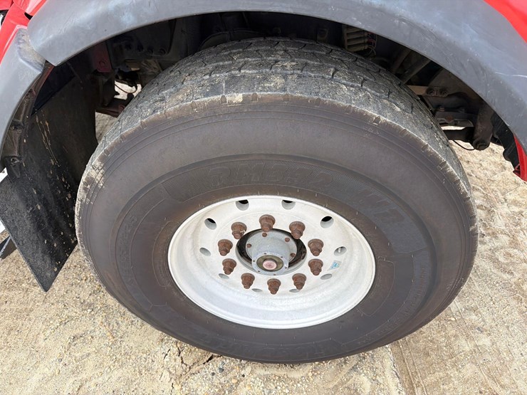 2015-kenworth-t880-image-21