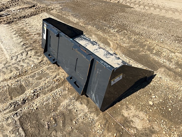 caterpillar-226-image-2