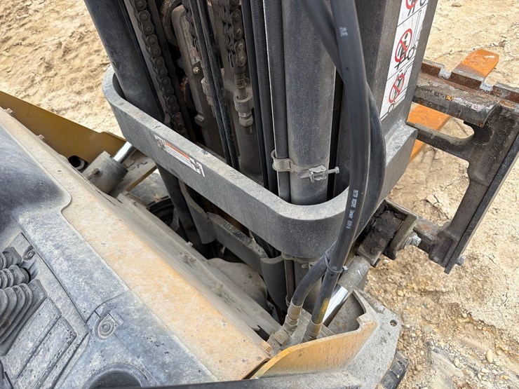 2021-caterpillar-2c6000-image-6