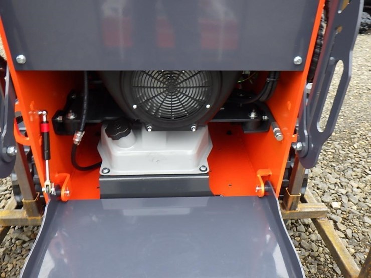 2026-tpm-t460-skid-steer-tracked-loader-image-9