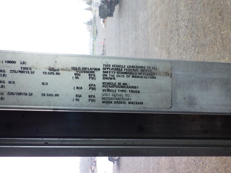 2008-freightliner-mt45-image-30