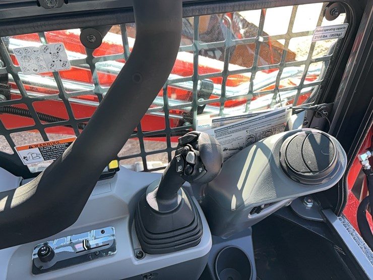 2023-caterpillar-289d3-image-13