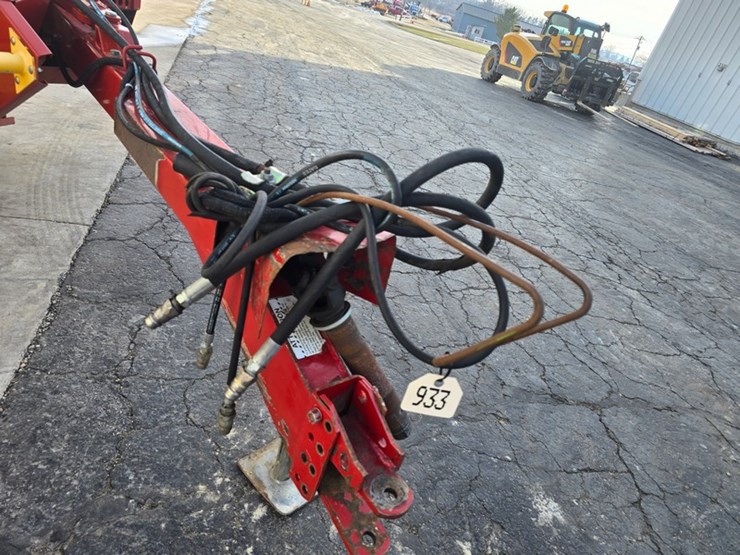 new-holland-1465-image-10