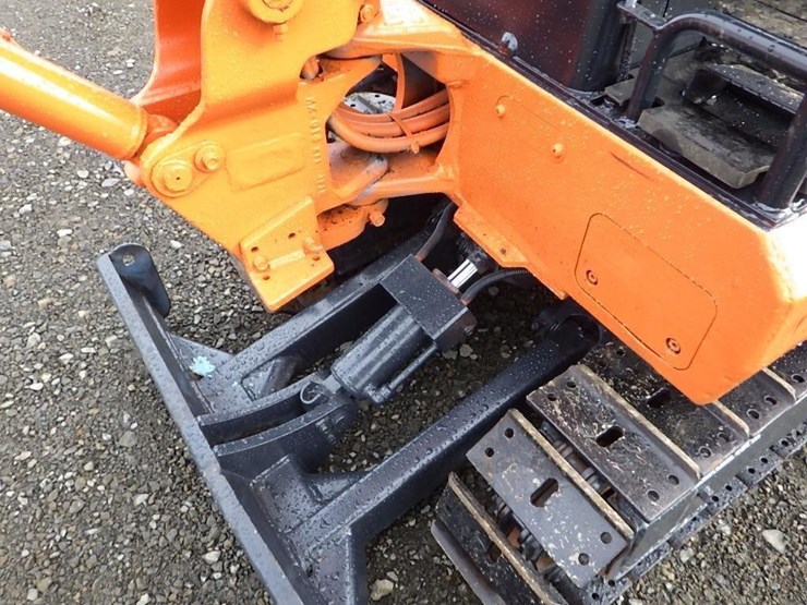 kubota-kx012-image-12