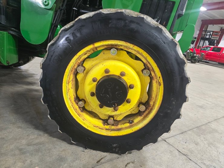 john-deere-5520-image-49