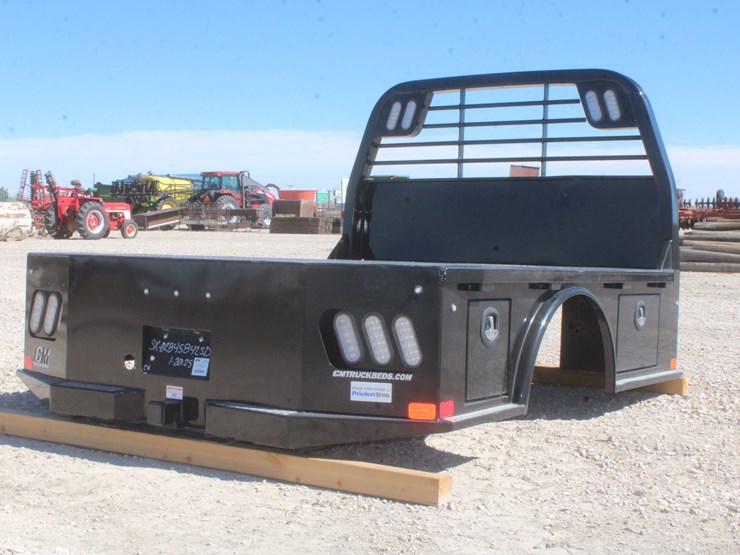 #3009-•-cm-skirted-flatbed-with-4-toolboxes-image-3