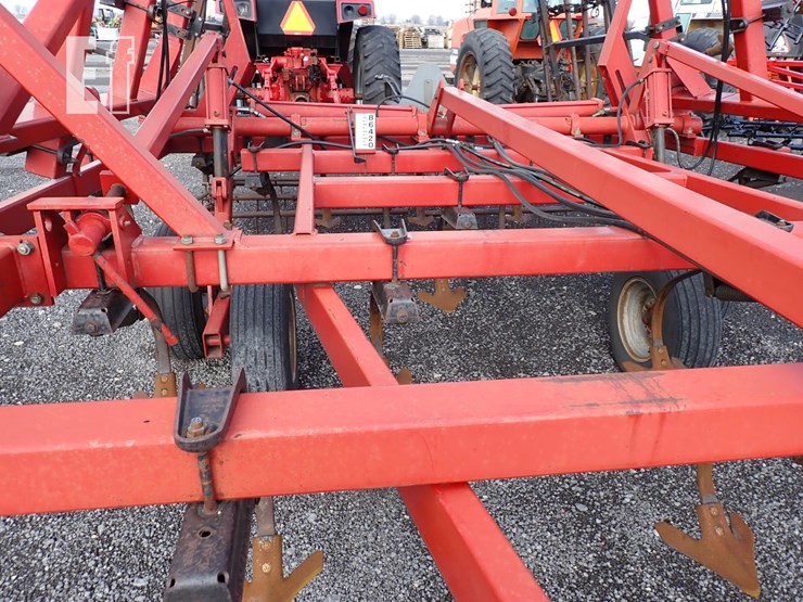 case-ih-4300-image-5
